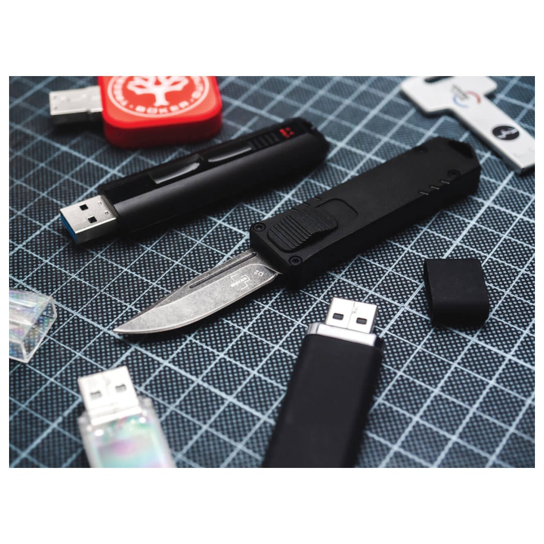 USB OUT-THE-FRONT