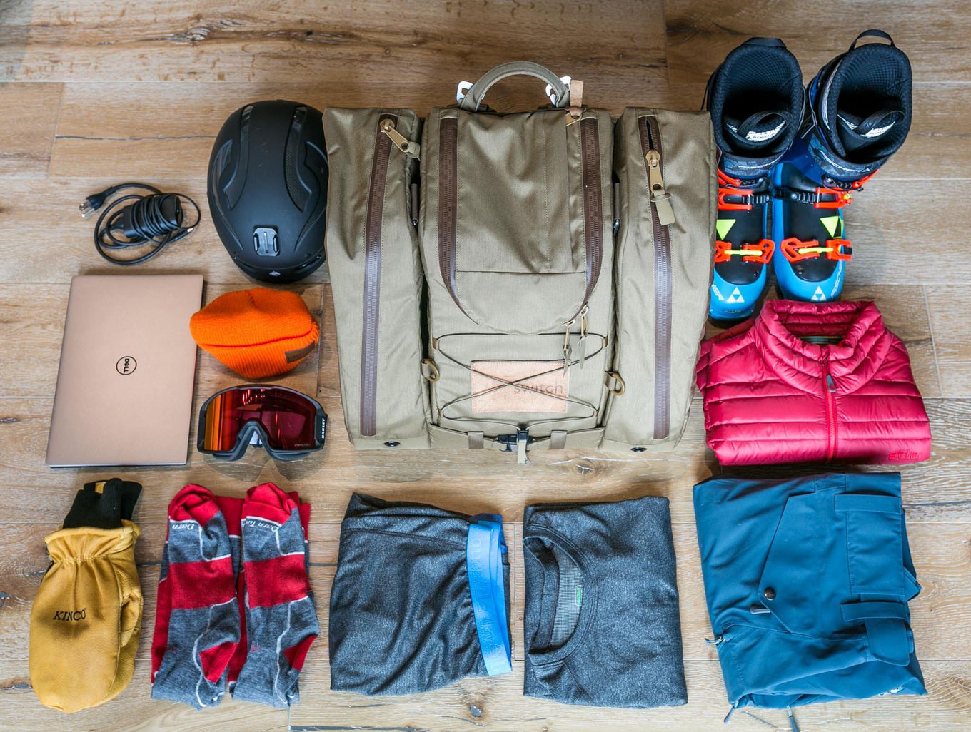 WHAT TO PACK FOR A SKI TRIP